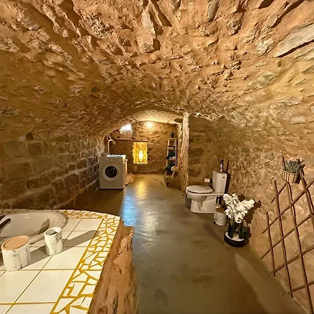 La Grotte Provencale A * Sisteron