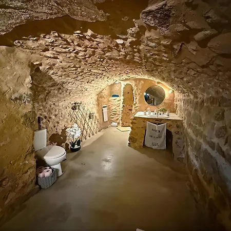La Grotte Provencale A