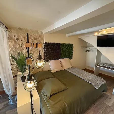 La Grotte Provencale A Apartmán