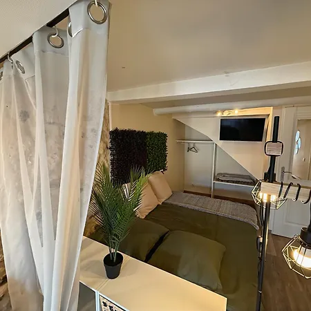 La Grotte Provencale A Apartmán *