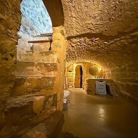 La Grotte Provencale A Sisteron